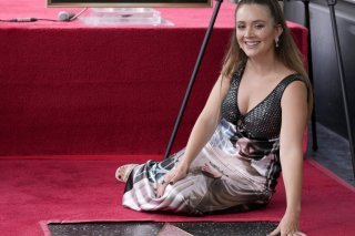 C'est la fille de Carrie Fisher, Billie Lourd, qui a honoré l'étoile de sa mère sur l'Hollywood Boulevard.